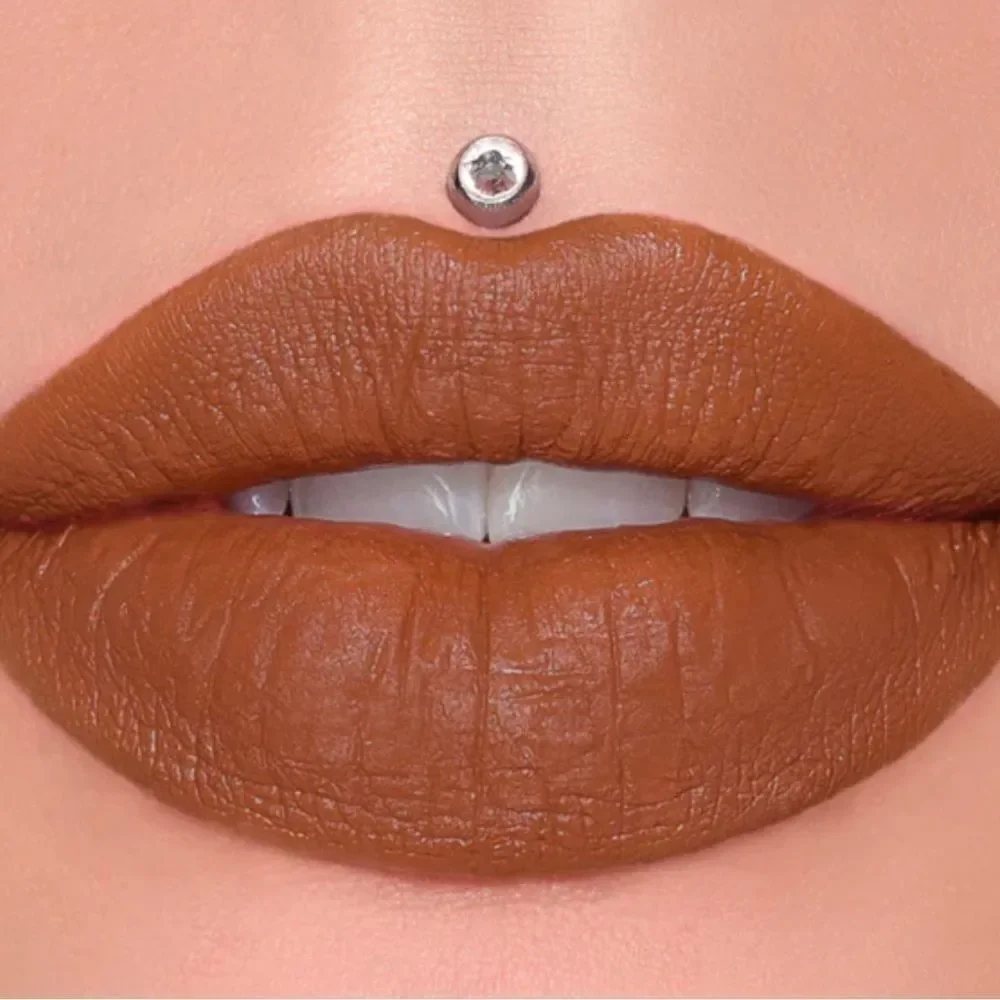 NIB Jeffree Star 2  Velvet Trap Lipsticks - Chocolate Fondue & Fire Starter